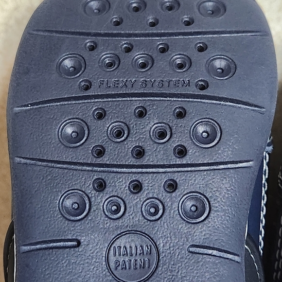 NWOT Geox B Each Respira sneakers  US Size 4.5  Color Navy - Picture 7 of 13